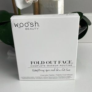 Woosh Beauty Fold Out Face #2 Medium Light